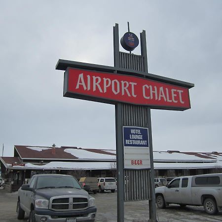 Airport Chalet Уайтхорс Екстериор снимка