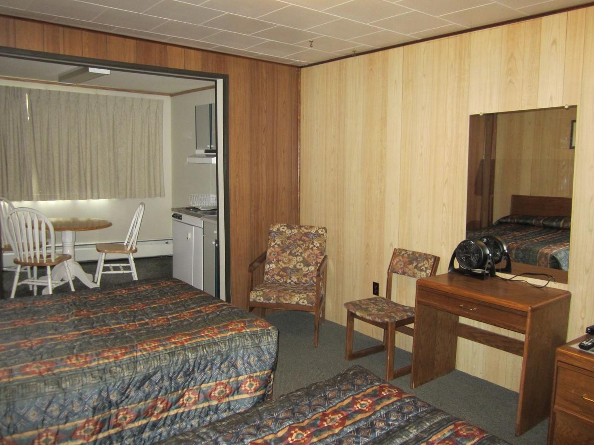 Airport Chalet Уайтхорс Екстериор снимка